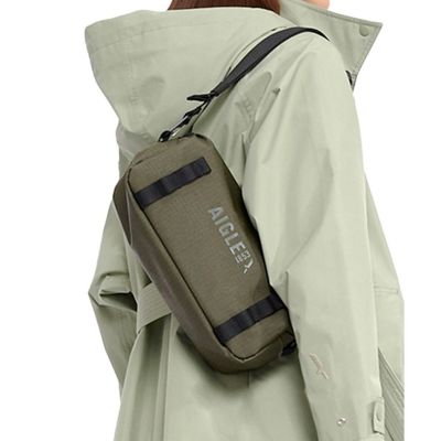 ＜AIGLE＞撥水　耐水コーティングナイロン　バムバッグ　ボディバッグ　ショルダーバッグ