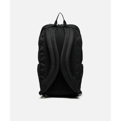 撥水 アーバン バックパック ／ デイパック 容量：16L | AIGLE