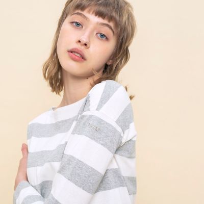 ＲＯＵＳＳＡＹ　ＳＴＲＩＰＥＤ　Ｌ／Ｓ　Ｔ　Ｆ