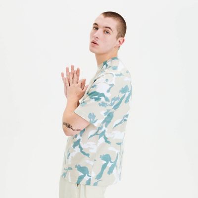 オーガニックコットン　リラックスシルエットＴシャツ（ＣＡＭＯ）