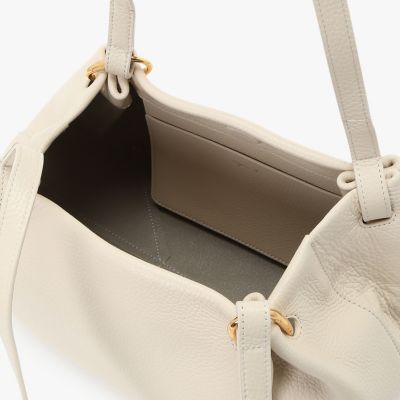 レザー ミディアム トートバッグ”Zoe” ZAS05－01 | agnes b