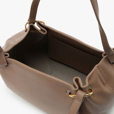 レザー ミディアム トートバッグ”Zoe” ZAS05－01 | agnes b