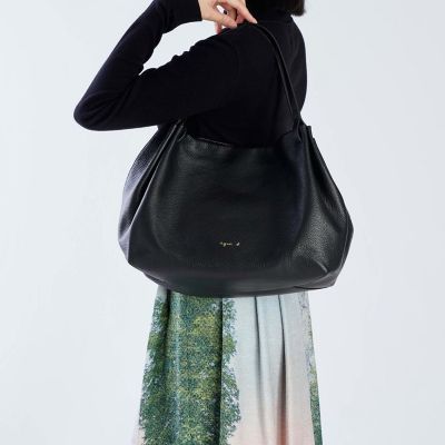 レザー ラージ トートバッグ”Zoe” ZAS05－02 | agnes b