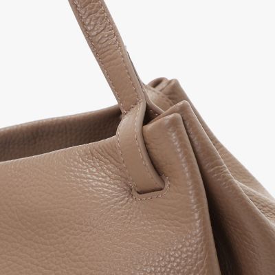 レザー ラージ トートバッグ”Zoe” ZAS05－02 | agnes b