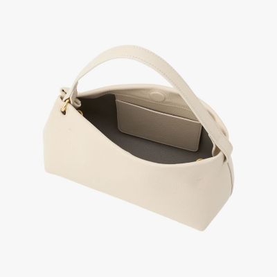 美品★アニエス・ベー　バックパック　リュック　ショルダーバッグ２way レザー 2way スモール ショルダーバッグ ”Zoe” ZAS05