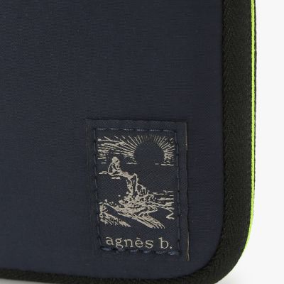 ナイロン ラウンドジップ 二つ折り ウォレット ”Trip” ZAH02