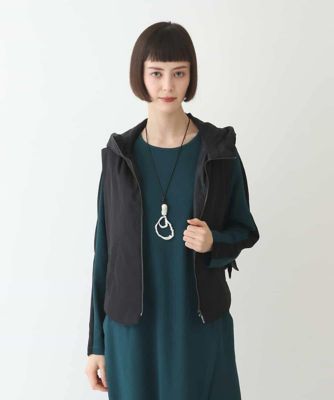 ＜HIROKO BIS (Women)＞【洗濯機で洗える】ジップアップコンパクトベスト