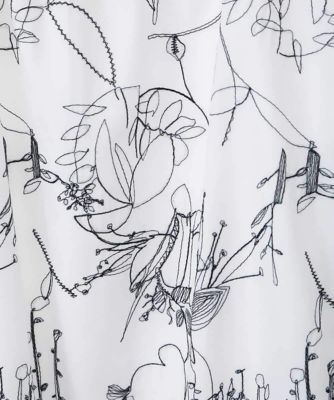 【大きいサイズ】線描き刺繍デザインブラウス　／洗える