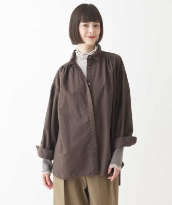 【大きいサイズ】袖ギャザーテールロングシャツブラウス　／洗える