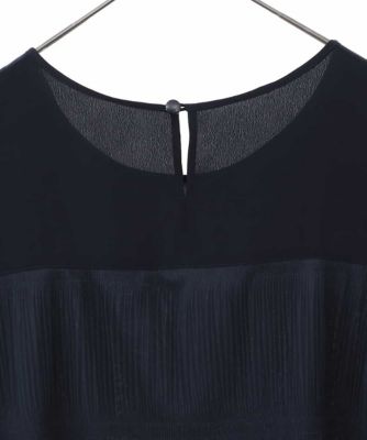 【大きいサイズ】マジョリカプリーツシアーブラウス　／洗える