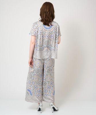 タイルパターンプリントブラウス