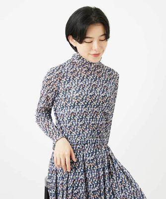 ぼかしフラワーハイネックプルオーバー