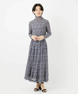 ぼかしフラワーハイネックプルオーバー