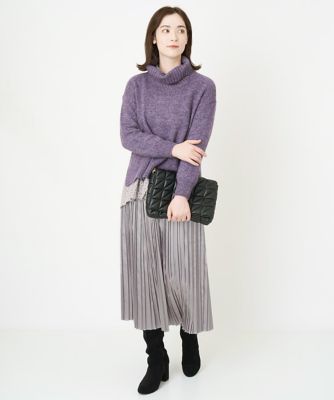レザー風サテンプリーツスカート