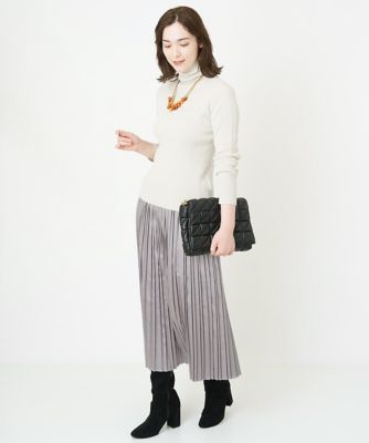 レザー風サテンプリーツスカート