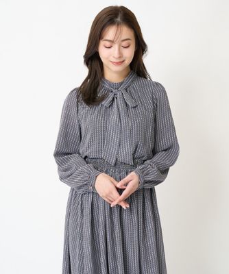 【小さいサイズ】幾何柄ボウタイシフォンブラウス／洗える