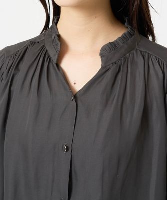 小さいサイズ】フリルネックデザインサテンブラウス／接触冷感／洗える