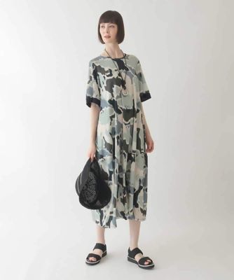 【小さいサイズ　／洗濯機で洗える】迷彩フラワーコクーンデザインワンピース