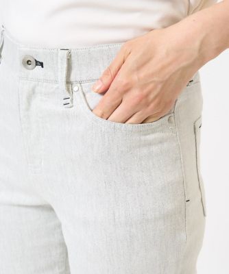 ストレッチスリムホワイトデニムパンツ