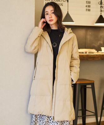 GEORGES RECH (Women)/ジョルジュ レッシュ シャイニータフタロングダウンコート 82ベージュ コート・ジャケット【三越伊勢丹/公式】