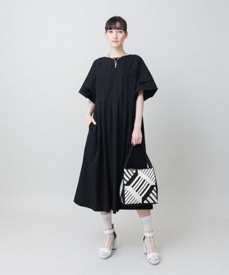 【新品♡タグ付き】ACROSS 立体プリーツワンピース　M〜L セール】ロングスリーブウエストタックワンピース（ワンピース）｜KOBE