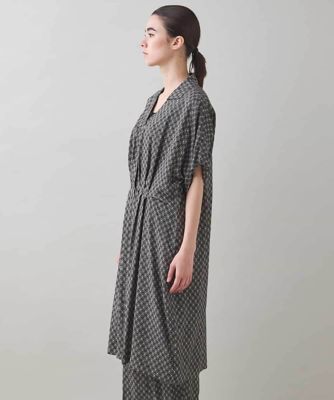 ヒロココシノ 夏を彩るアートプリント ワンピース 38 総柄 美品 ワンピース 総柄 ヒロココシノ 美品 38 夏を彩るアートプリント