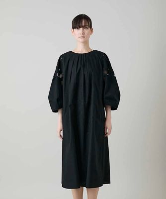 年始1月末特別価格‼️カントリー家具(塗料・ニスなし)現品限り❗14500円 幾何学エンブロイダリーワンピース ／洗える | HIROKO KOSHINO (Women