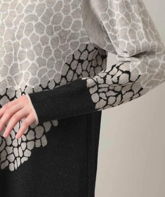 幾何モチーフデザインチュニックニット／日本製 | HIROKO KOSHINO