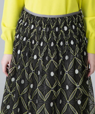 【日本製／洗える】チュールアラベスク刺繍デザインスカート