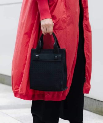 ＜TRUNK HIROKO KOSHINO (Women)＞スクエアエンボスショルダーバッグ