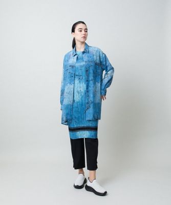 コシノヒロコ デニム風プリント 膝丈 長袖シャツ タグ無し未使用品　M相当 デニム風アートプリントロングシャツ／洗える | TRUNK HIROKO KOSHINO