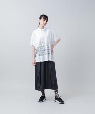 メタリックプリントハイネックプルオーバー　／日本製／洗濯機で洗える