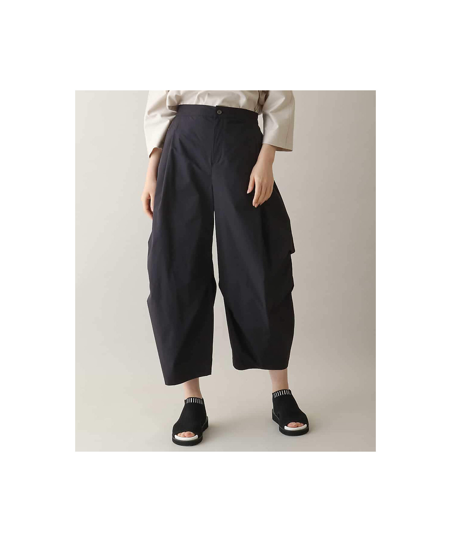 サイドタックコクーンシルエットパンツ/洗える | TRUNK HIROKO サイドタックコクーンシルエットパンツ/洗える | TRUNK HIROKO