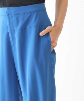 裾プリーツバレルシルエットパンツ／洗濯機で洗える