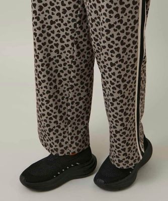 ハートアニマル柄プリントストレッチパンツ ／洗える | TRUNK HIROKO