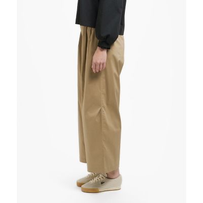 ウエストギャザーストレッチ ダブルタックワイドパンツ | LACOSTE