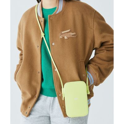 【LACOSTE】ワンポイントワニロゴスマホポーチ ワンポイントワニロゴスマホポーチ Size： 11．5 x 18