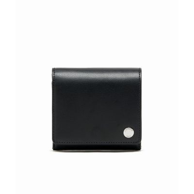 ＜LACOSTE＞シルバーブローチ２つ折りレザーミニウォレット