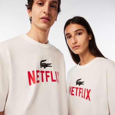 『Ｌａｃｏｓｔｅ　ｘ　Ｎｅｔｆｌｉｘ』　バックプリントクルーネックＴシャツ