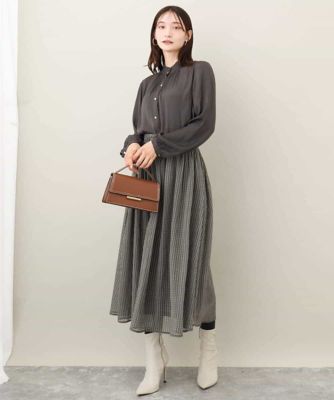 起毛サテンフリルデザインブラウス／洗える