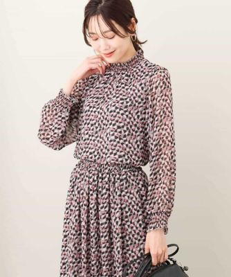総柄シャーリングデザインシフォンブラウス／洗える