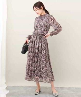 総柄シャーリングデザインシフォンブラウス／洗える