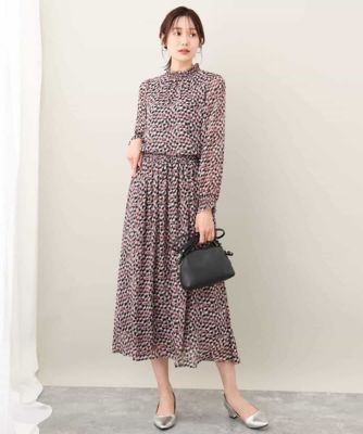 総柄シャーリングデザインシフォンブラウス／洗える