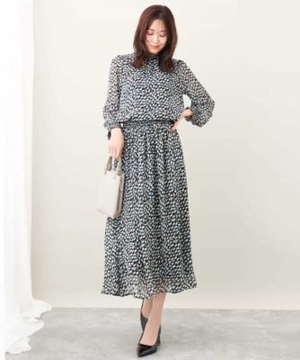 総柄シャーリングデザインシフォンブラウス／洗える