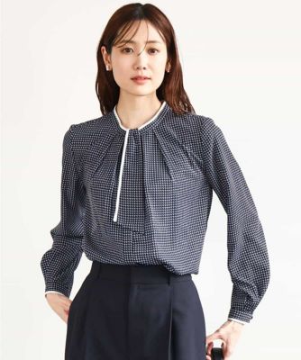 ドット幾何柄ボウタイ付きブラウス／洗える