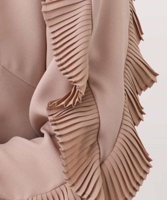 サテンジョーゼットプリーツフリルスリーブワンピース／洗える