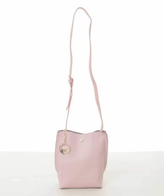 【NEW】MK ミッシェルクラン バッグ（MK MICHEL  BAG）/[軽量/チャーム付き]ウェーブカットステッチショルダーバッグ 軽量／チャーム付き］ウェーブカットステッチショルダーバッグ | MK