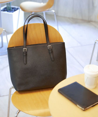 ＜MK MICHEL KLEIN BAG (Women)＞［Ａ４サイズ対応］フェイクレザースクエアトートバッグ