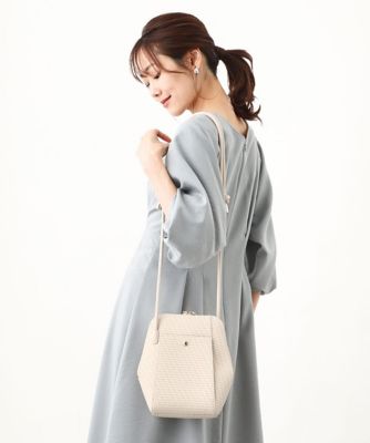 ［軽量］メッシュ風コクーンシルエットショルダーバッグ