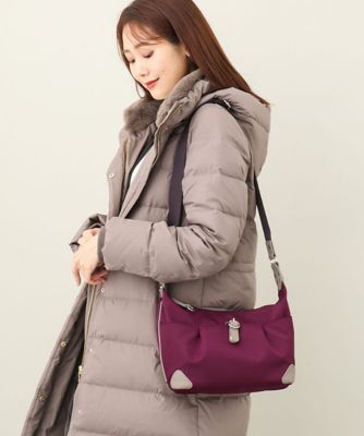 ＜MK MICHEL KLEIN BAG (Women)＞［撥水／５００ｇ以下の軽量］レザーポイントナイロンショルダーバッグ